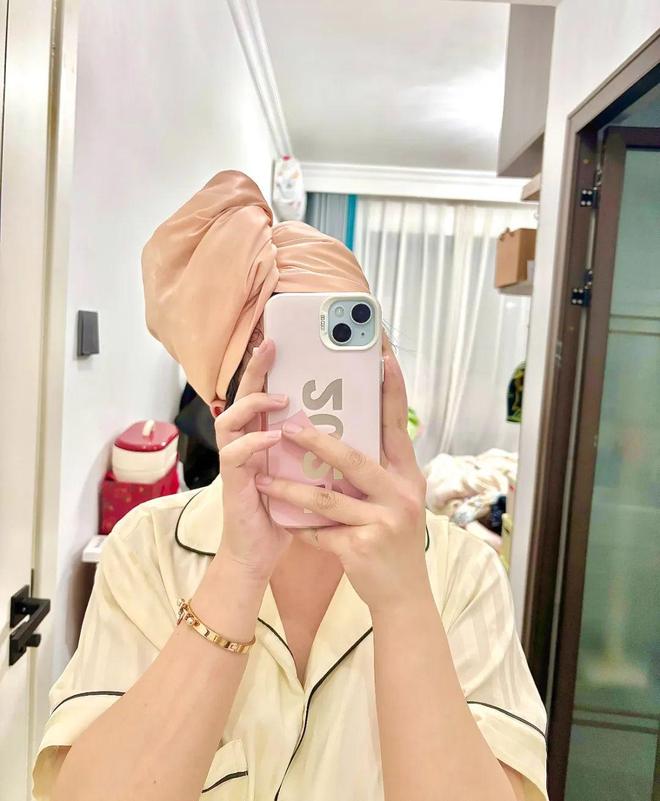 好？10分钟轻松养成女明星「绸缎发」新葡京娱乐城洗完头自然风干还是吹干(图14)